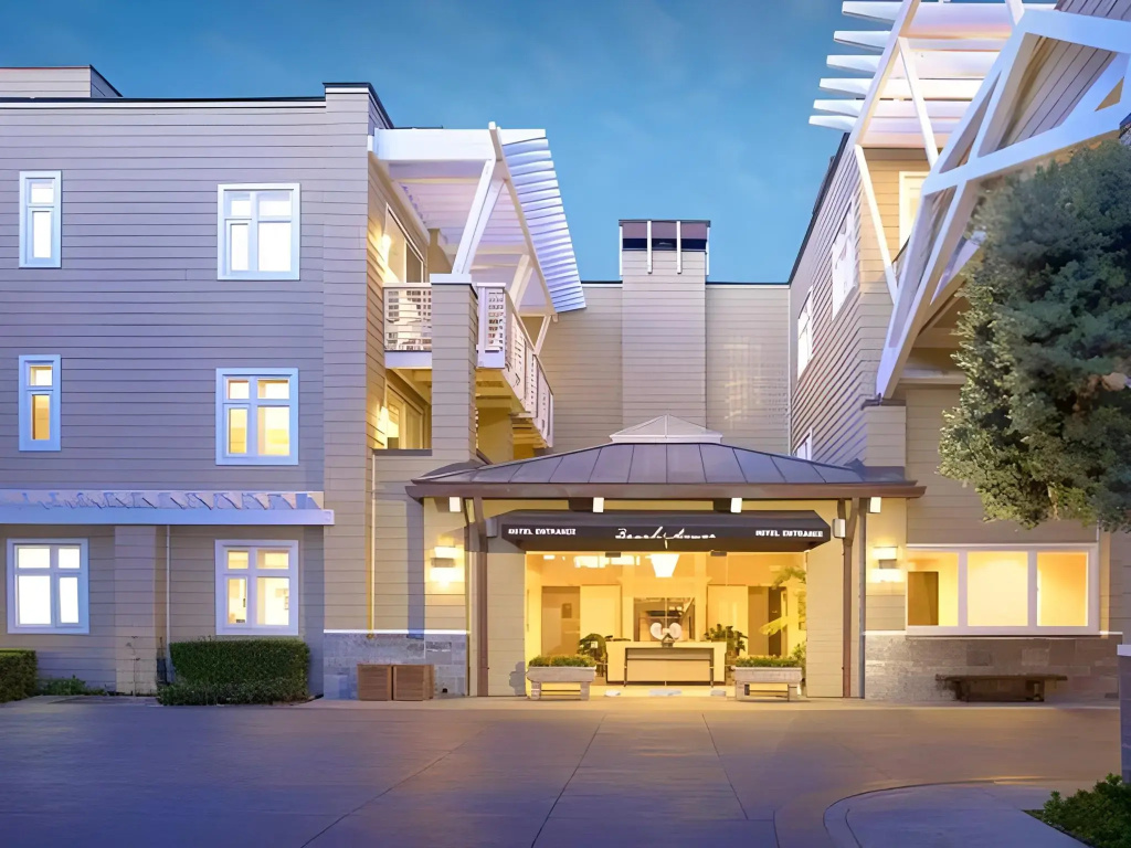 Beach House Hotel at Hermosa Beach