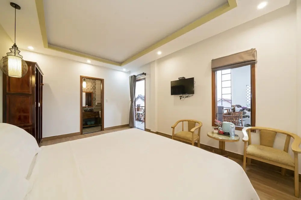 Blue Whale Homestay