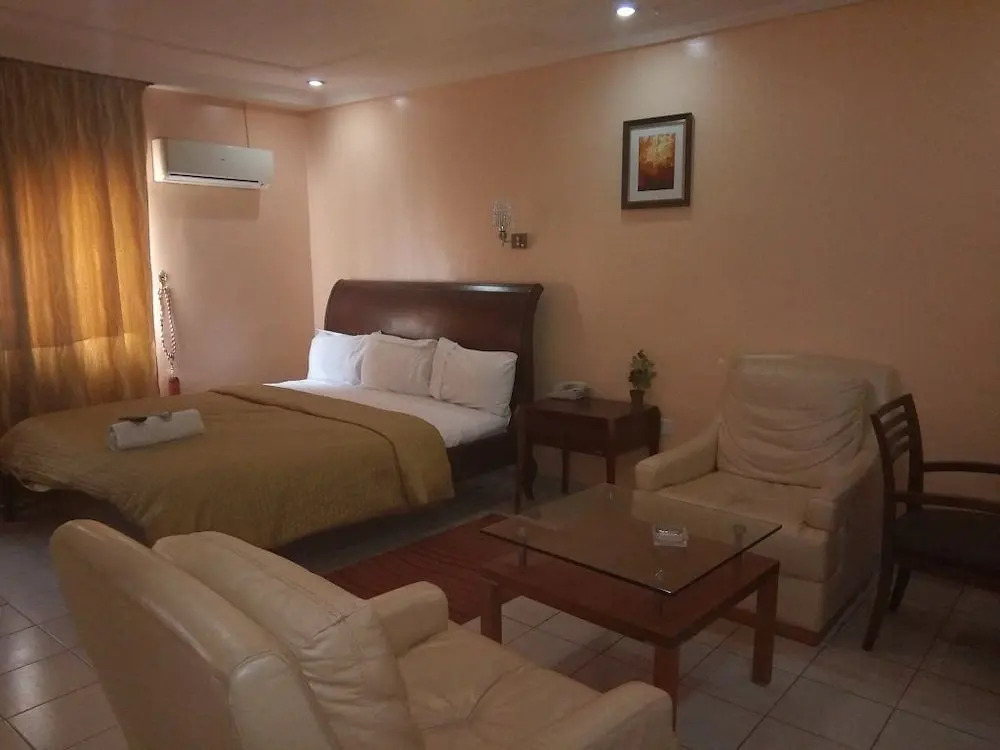 Eskimo suites