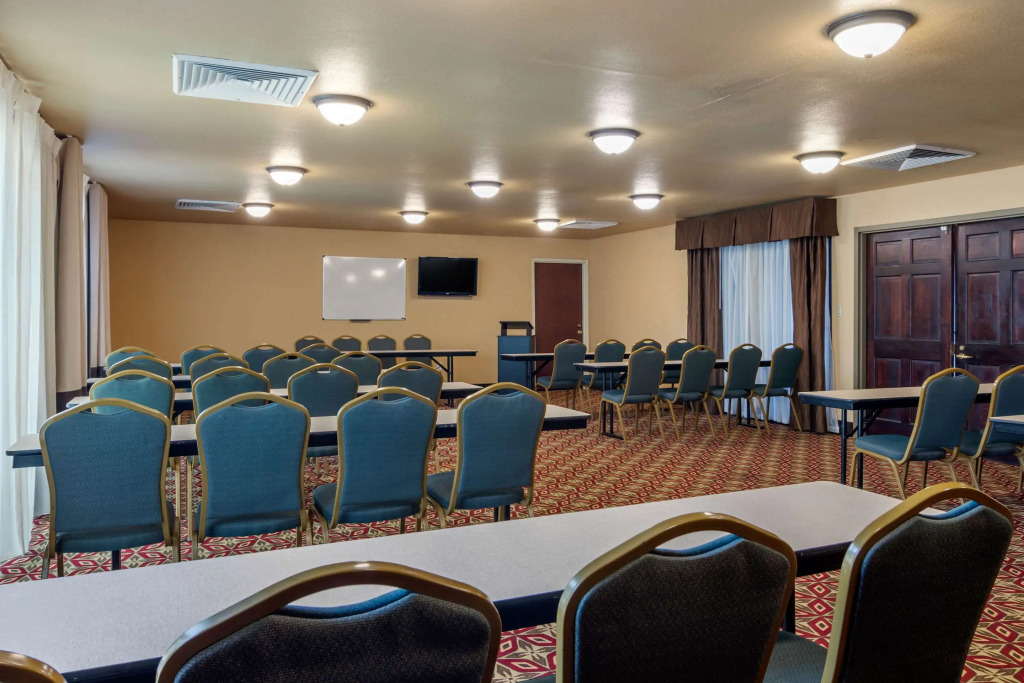 Comfort Inn & Suites Perry National Fairgrounds Area