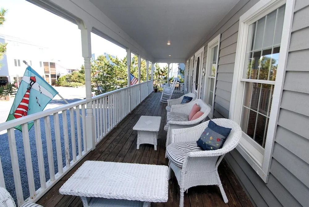 The Cottage 4 S.seventh St. SB by Long & Foster