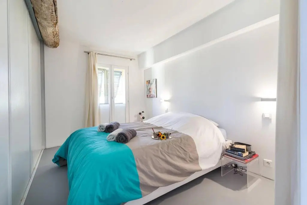 Ross 5- F2, Lumineux, Balcon, Loft, Clim, Vieux-Nice