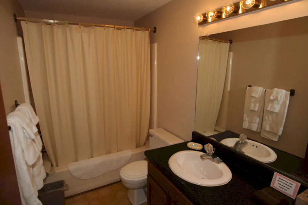 West Oaks Resort