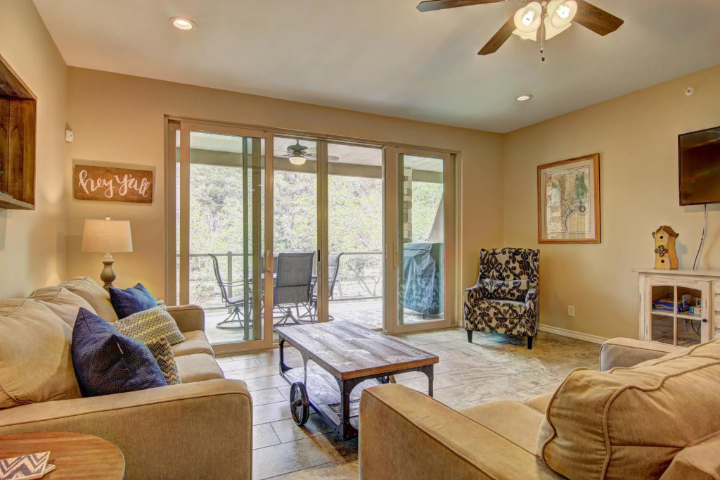 Rivendell RG 208 in Canyon Lake