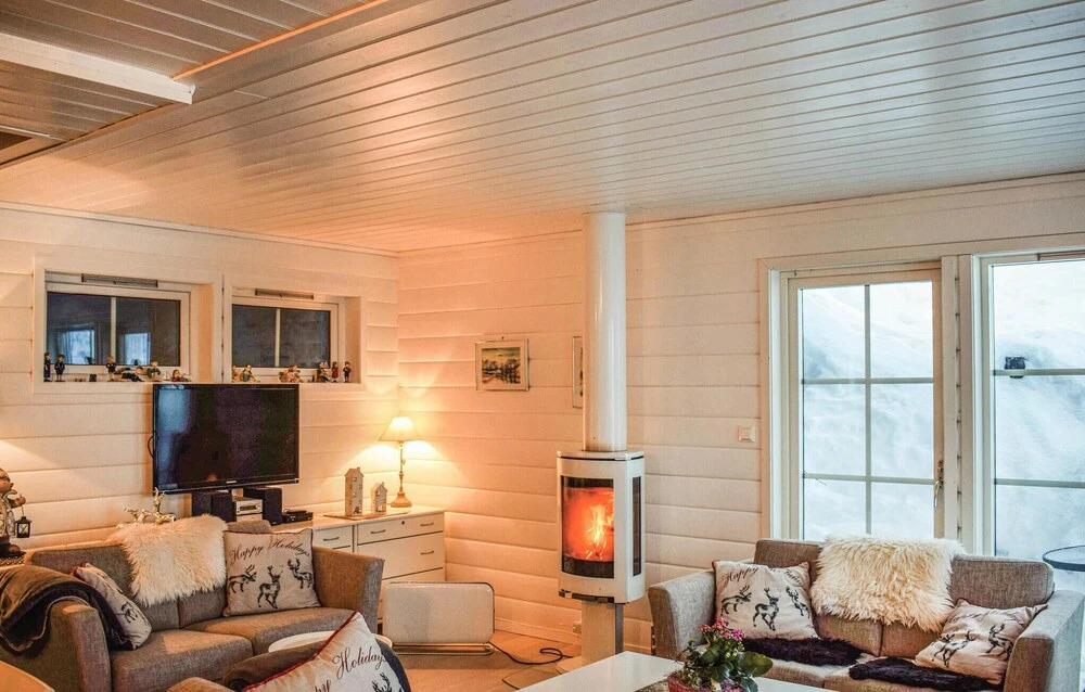 Nice Home in Norheimsund With 5 Bedrooms and Wifi