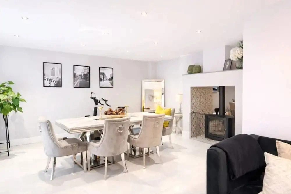Garnet 3br Large Home NR RAF Pet Friendly