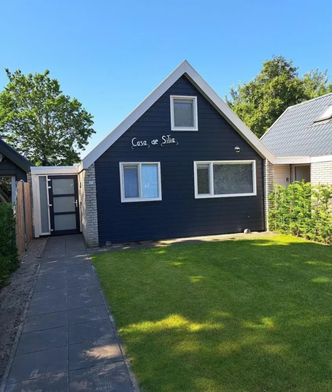 Comfortable and Modern Furnished Holiday Home, Sleeps 6, Wifi on Quiet Holiday Park Close to Beach, Woods and Dunes