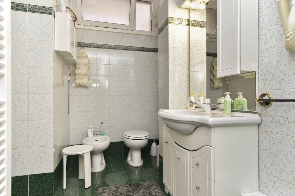 Nicole Rooms