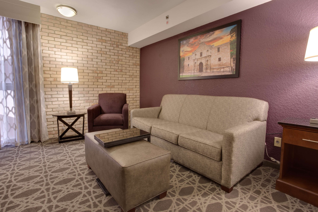 Drury Plaza Hotel San Antonio Airport