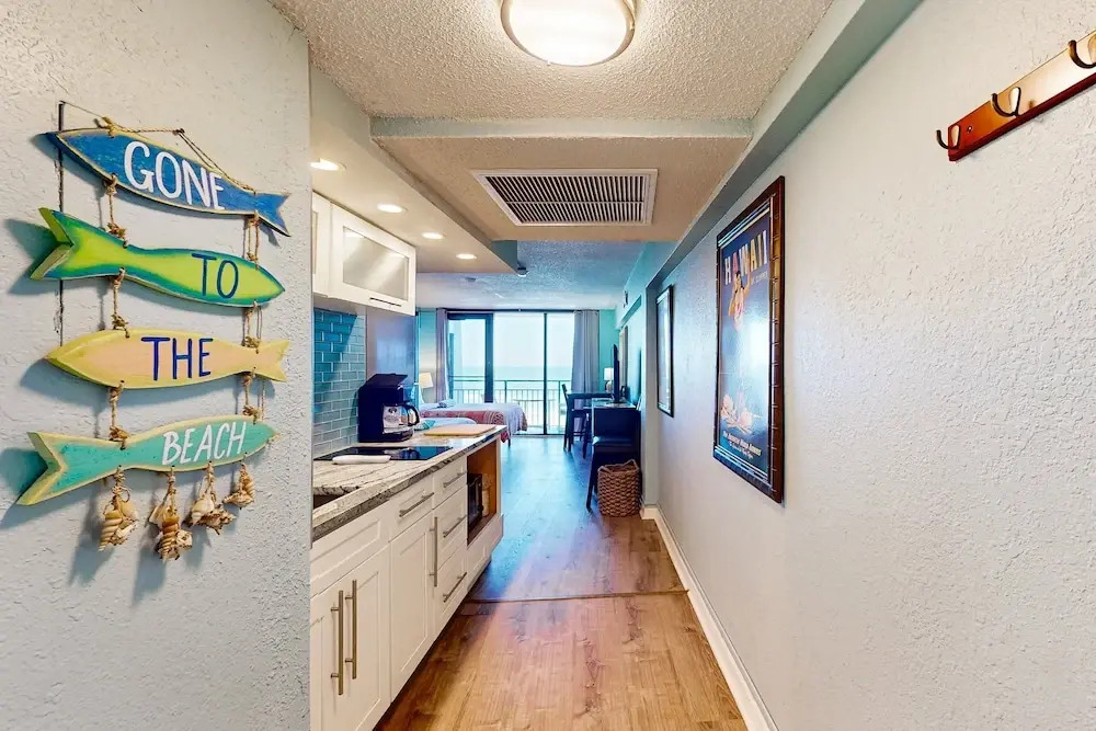 Hawaiian Inn 322