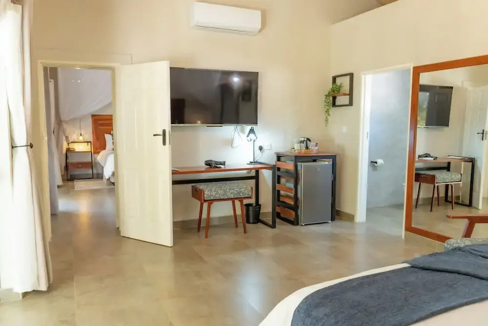 Kasambabezi Lodge