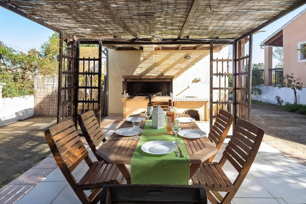 Villa Lefki Limni Retreat 300m from beach