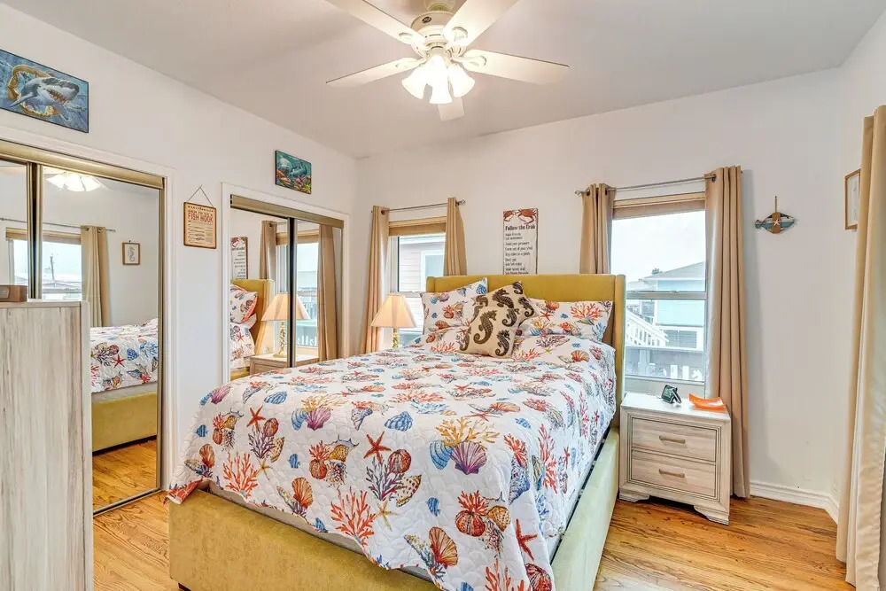 Near Surfside Jetty County Park: Home w/ Deck!