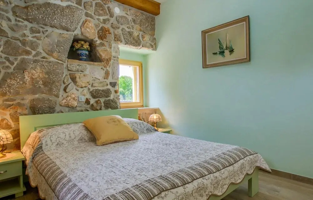 Beautiful Home in Garica With Wifi and 4 Bedrooms