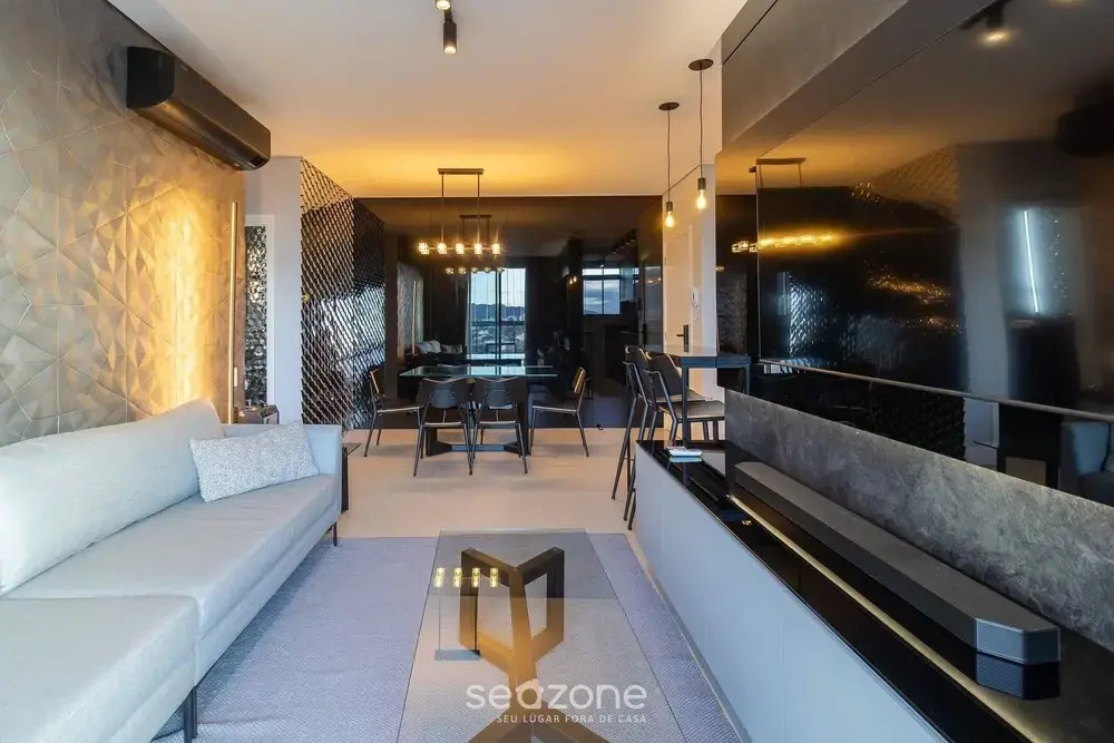 Stay in a Building With a Pool, Gym, and Leisure - SSL