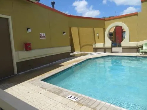 Orangewood Suites