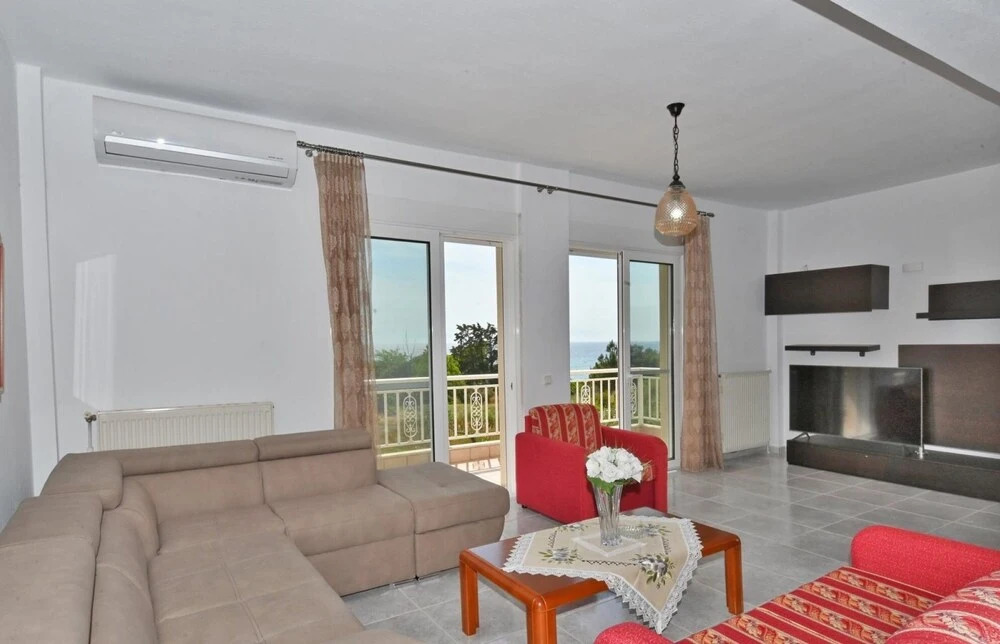Villa Zeria by TravelPro Services- Nea Potida...