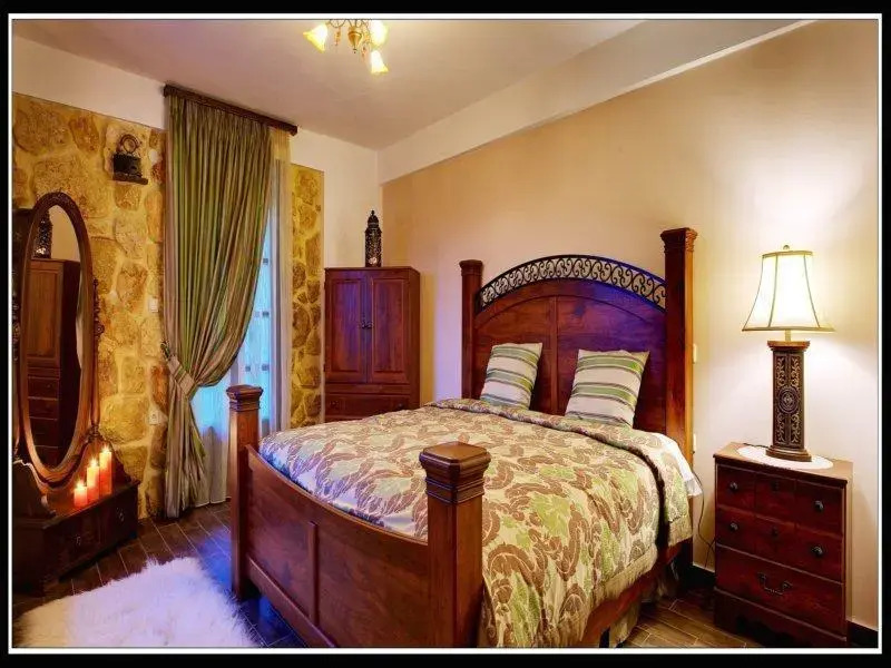 Aiolides Traditional Homes