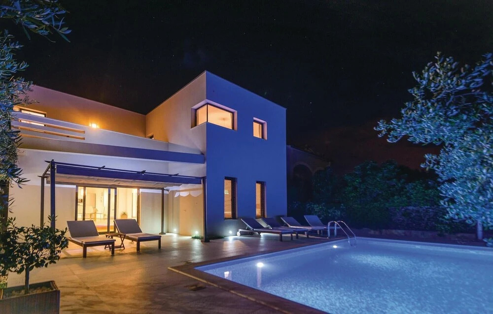 Nice Home in Trogir With Wifi and 4 Bedrooms