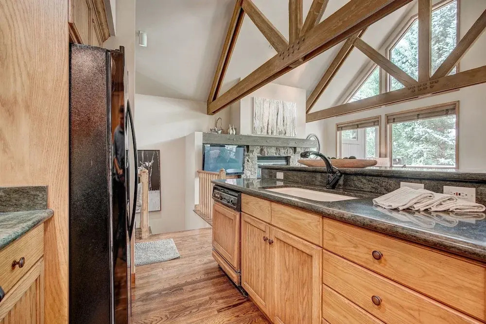 Luxury 4 Bed Pines Townhome Amongst The Peace And Quiet 4 Bedroom Townhouse by RedAwning