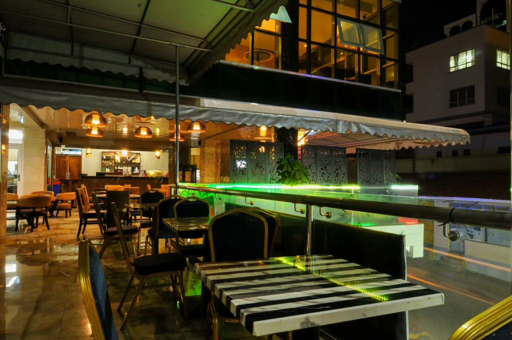 Russell Hotel