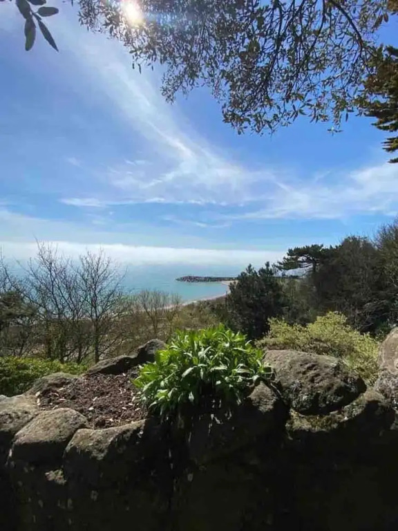 Stunning Apartment in Clifton Gardens, Westend