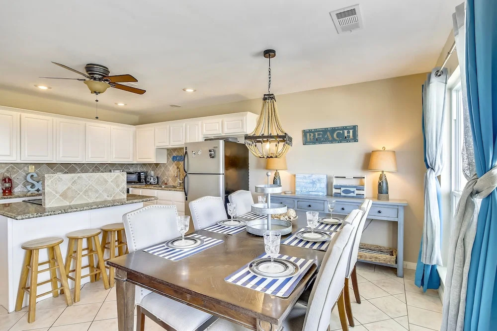 Dat View Tho! - 4 Br Home