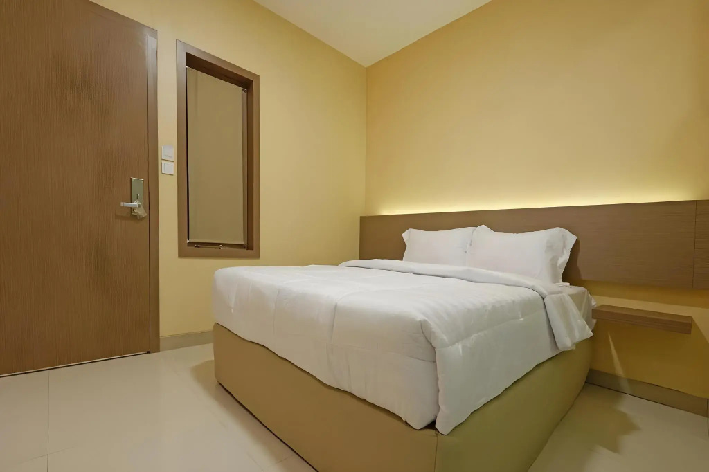 OYO 379 Grand Mundu