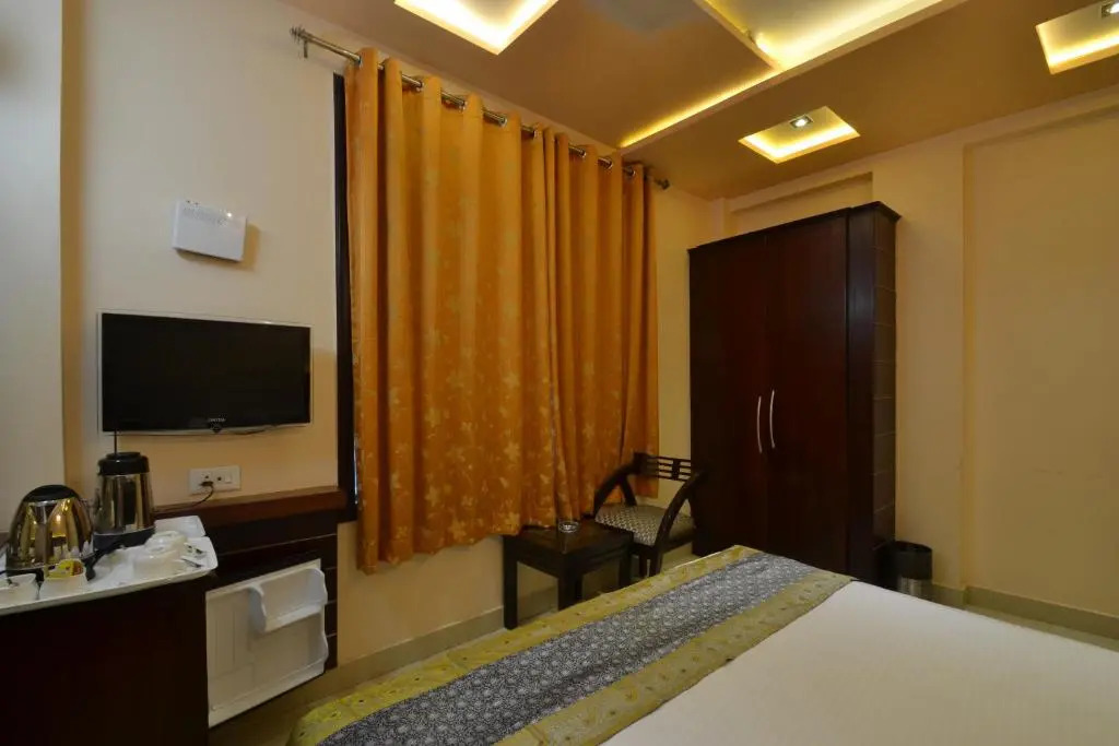 Hotel Central Residency