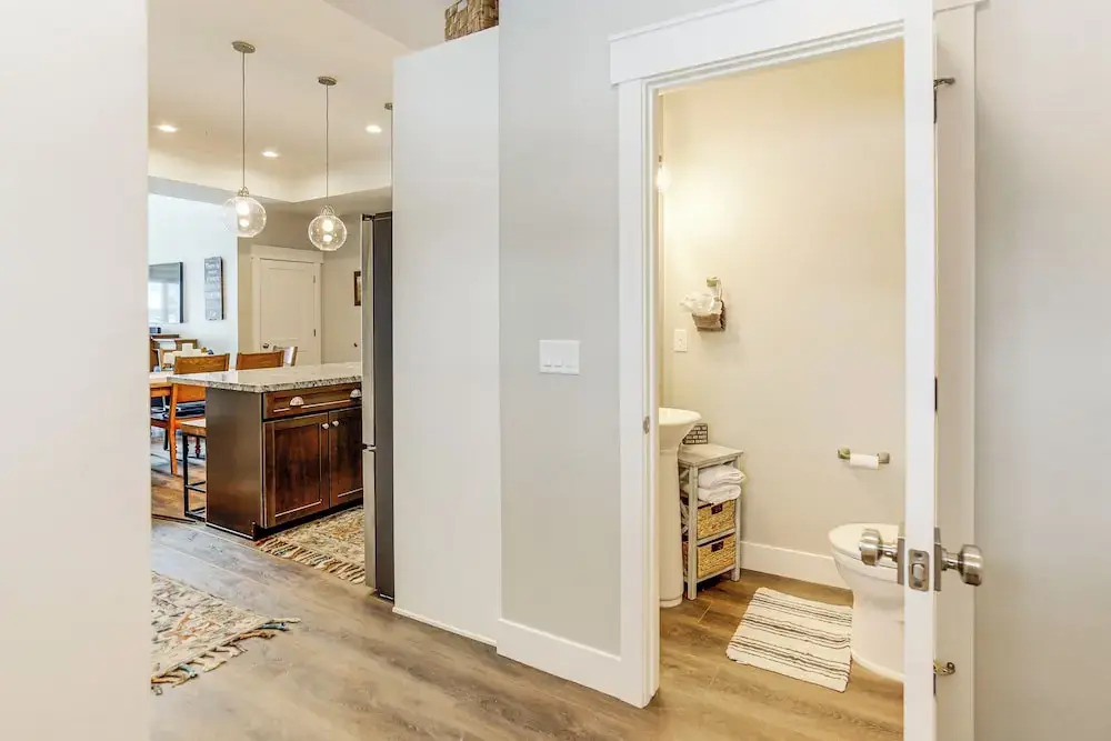 Hike, Fish & Ski! Bright Swan Valley Townhome