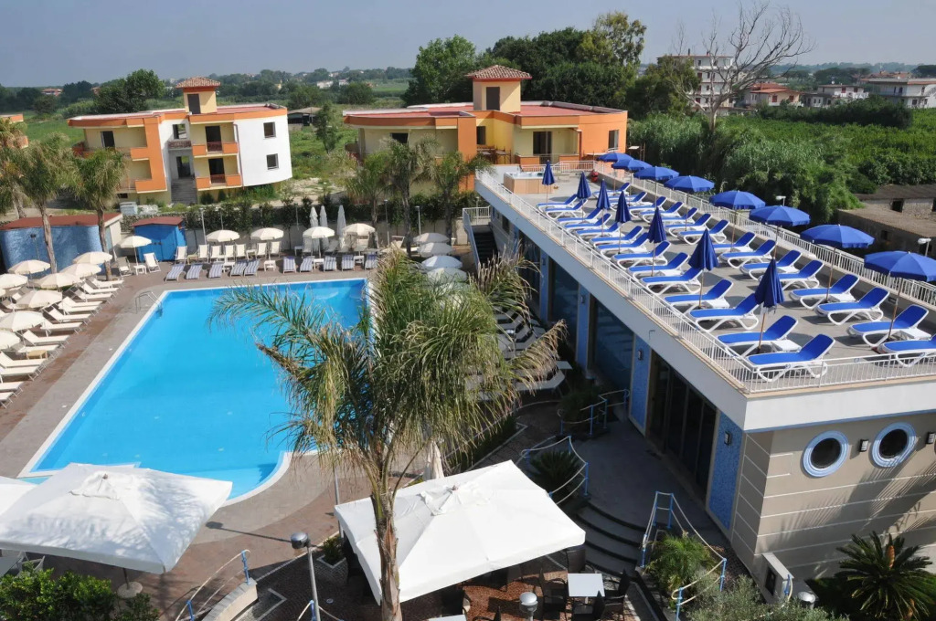 Hotel Premiere Pool & Resort