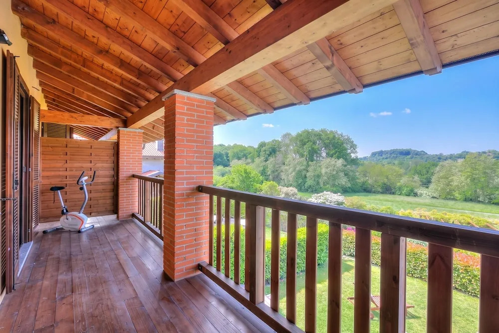 Miralago Lake View & Private Garden