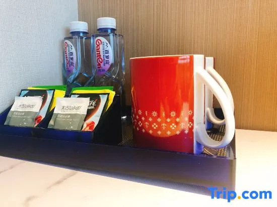 Yeste International Hotel (Nanning South Lake Park Macun Subway Station)