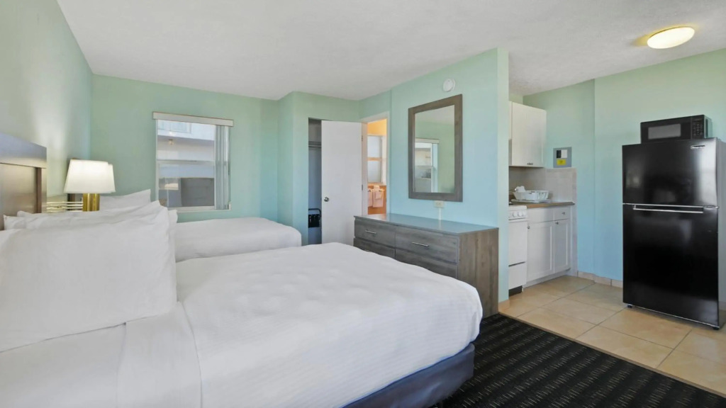 Ocean Court Beachfront Hotel