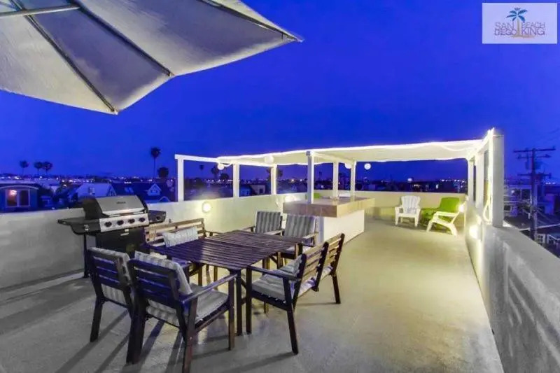 200-Surf Stars Penthouse