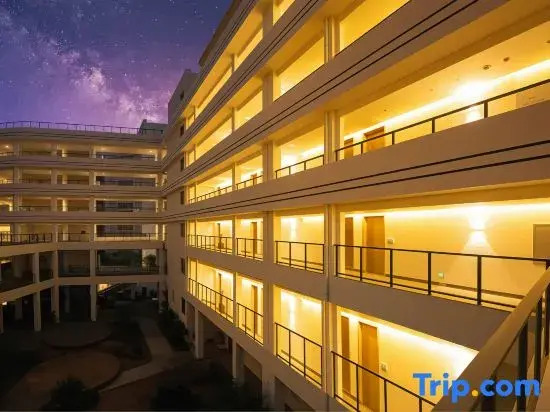 Lufeng Hotel (Sanya Yalong Bay Station)