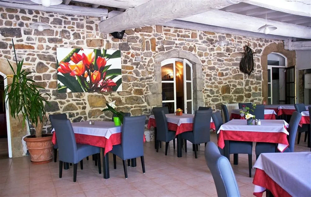 Logis Hôtel Restaurant Le Pradinas