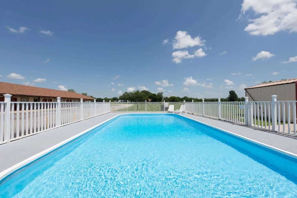 Americas Best Value Inn Chanute