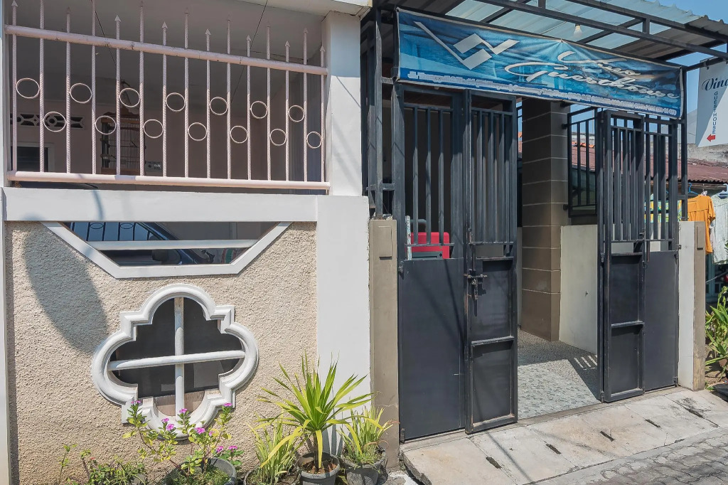 RedDoorz near MT Haryono Semarang
