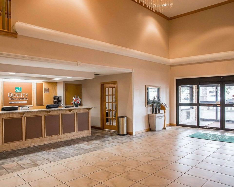 Quality Inn & Suites Cincinnati I-275
