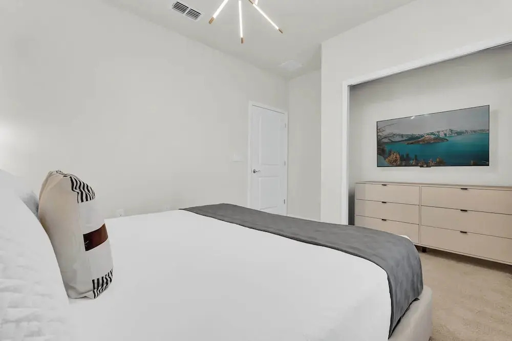 Upstay: 5BR Resort Home w Arcade & Private Pool