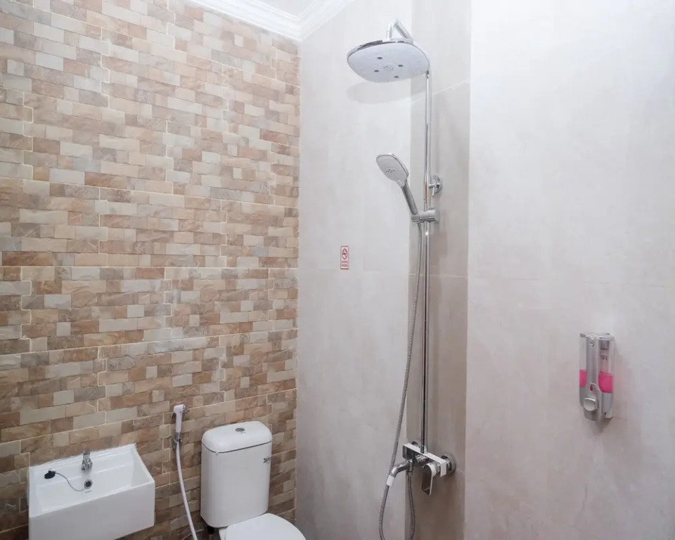 Urbanview Syariah Loji Arum Stasiun Klaten by RedDoorz