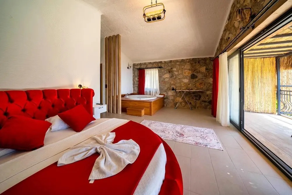 Honeymoon Villa With Private Pool