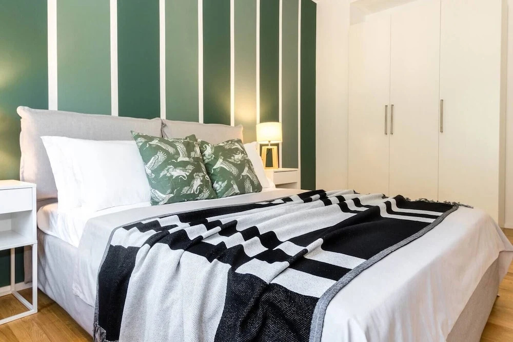JOIVY Lotto Square Apartment
