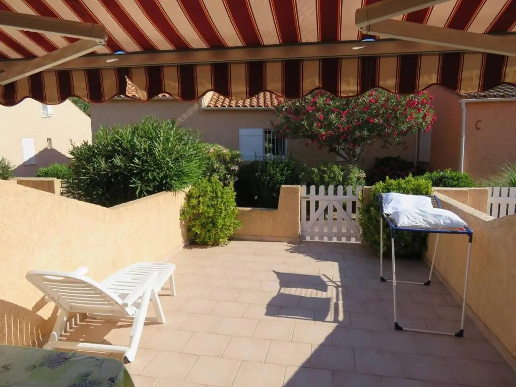 Maison Le Lavandou, 2 pièces, 6 personnes - FR-1-610-55