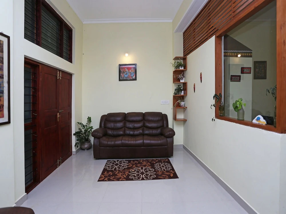 OYO 9263 Home Breezy 2 BHK Stuart Hill