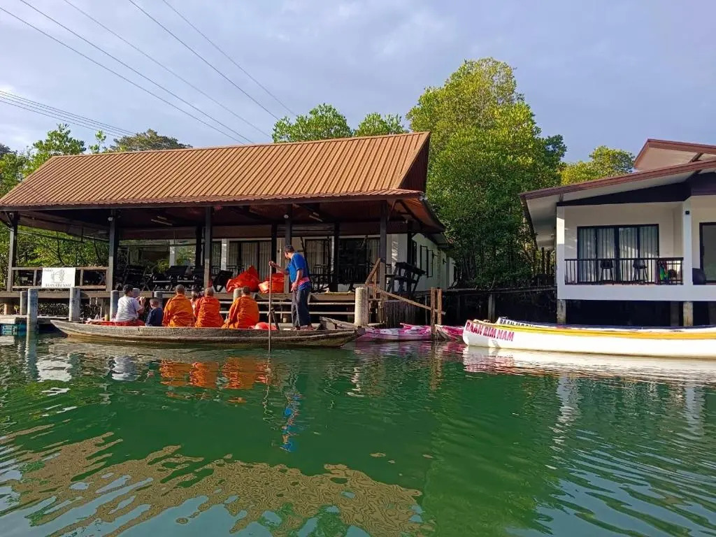 Baan Rim Nam