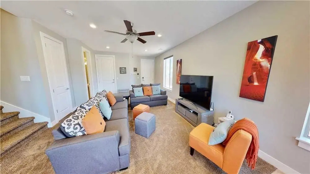 Entrada 672 - 4 Br townhouse by RedAwning
