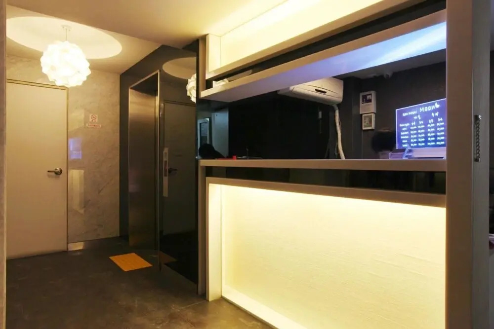 Yeongdeungpo The Moon Hotel