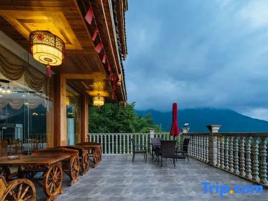 Longji Terraces Floral Yungu Hotel (Jinfoding Branch)